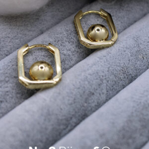 Xuping 14K Altın Rengi Geometrik Küre Detaylı Taşlı Modern Halkalı Kadın Küpe - Görsel 2